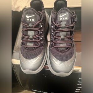 EUC Womens Nikes